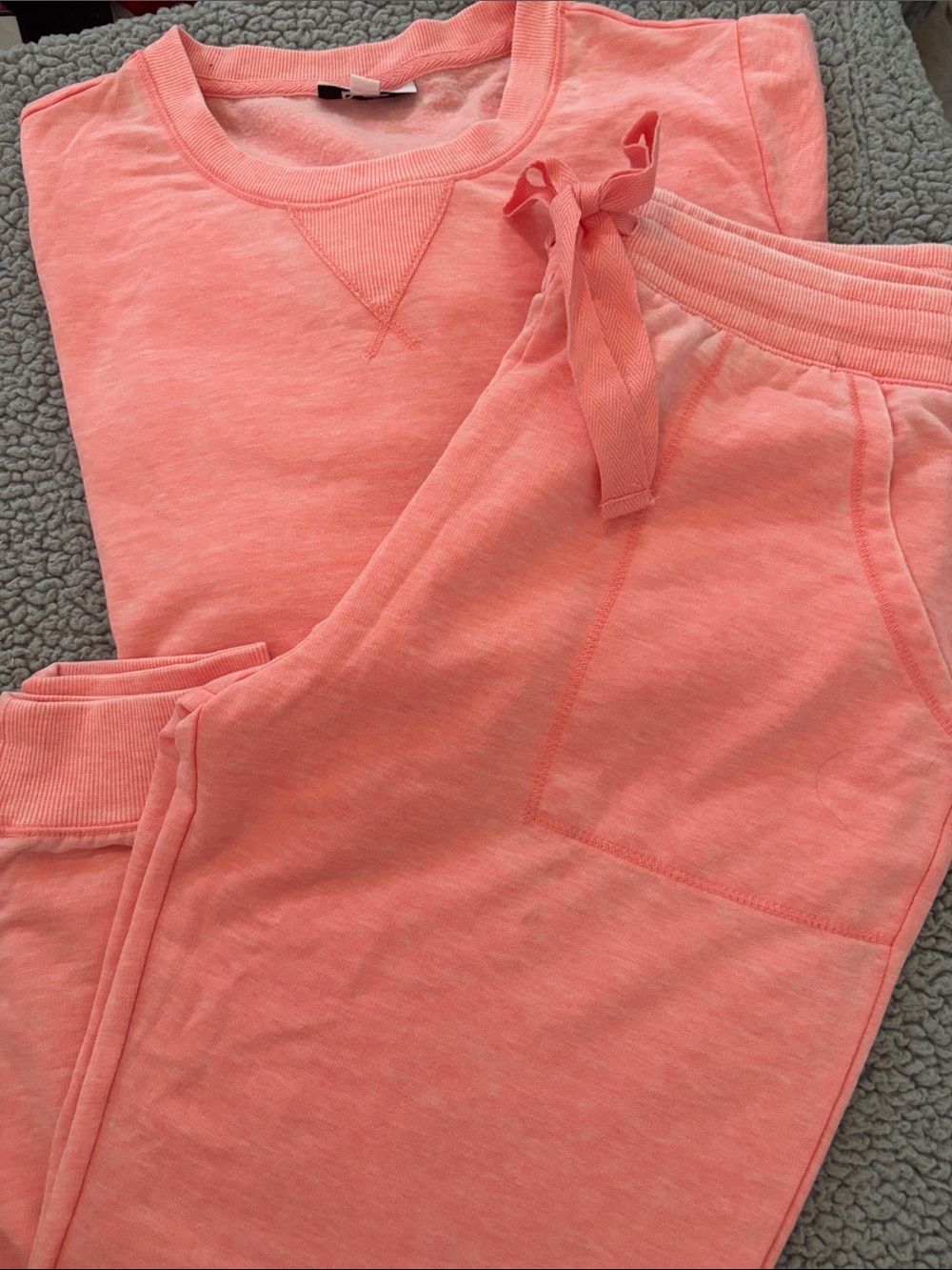 NWOT Women's Coral Pink Cozy Pajama Set - Soft Pullover & Drawstring Joggers